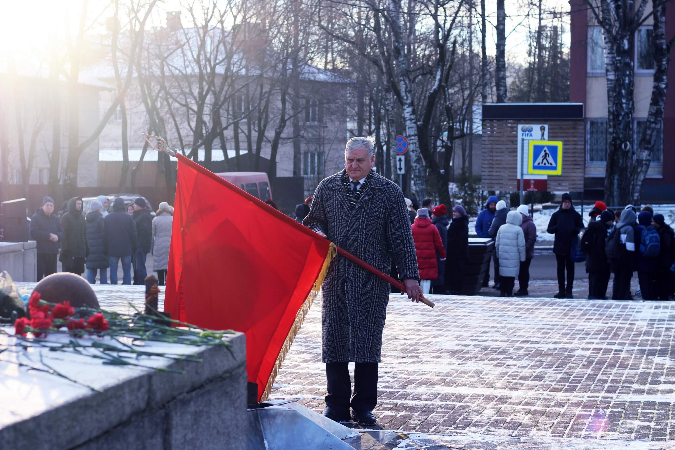 ПАМЯТИ НЕИЗВЕСТНОГО СОЛДАТА 